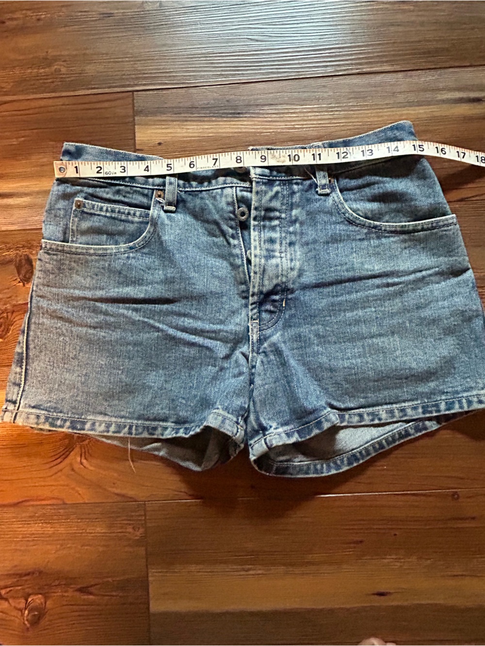 Vintage GAP Women's Blue Denim Shorts Size 6
